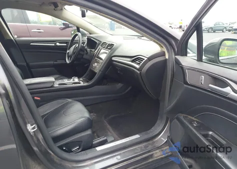 2018 Ford Fusion Hybrid Titanium z USA, uszkodzony, nr VIN 3FA6P0RUXJR124344